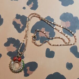 Wreath necklace
